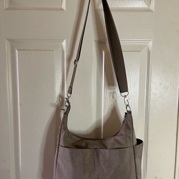 Baggallini Light brown nylon detachable crossbody bag with silver tone hardwares - Picture 9 of 13